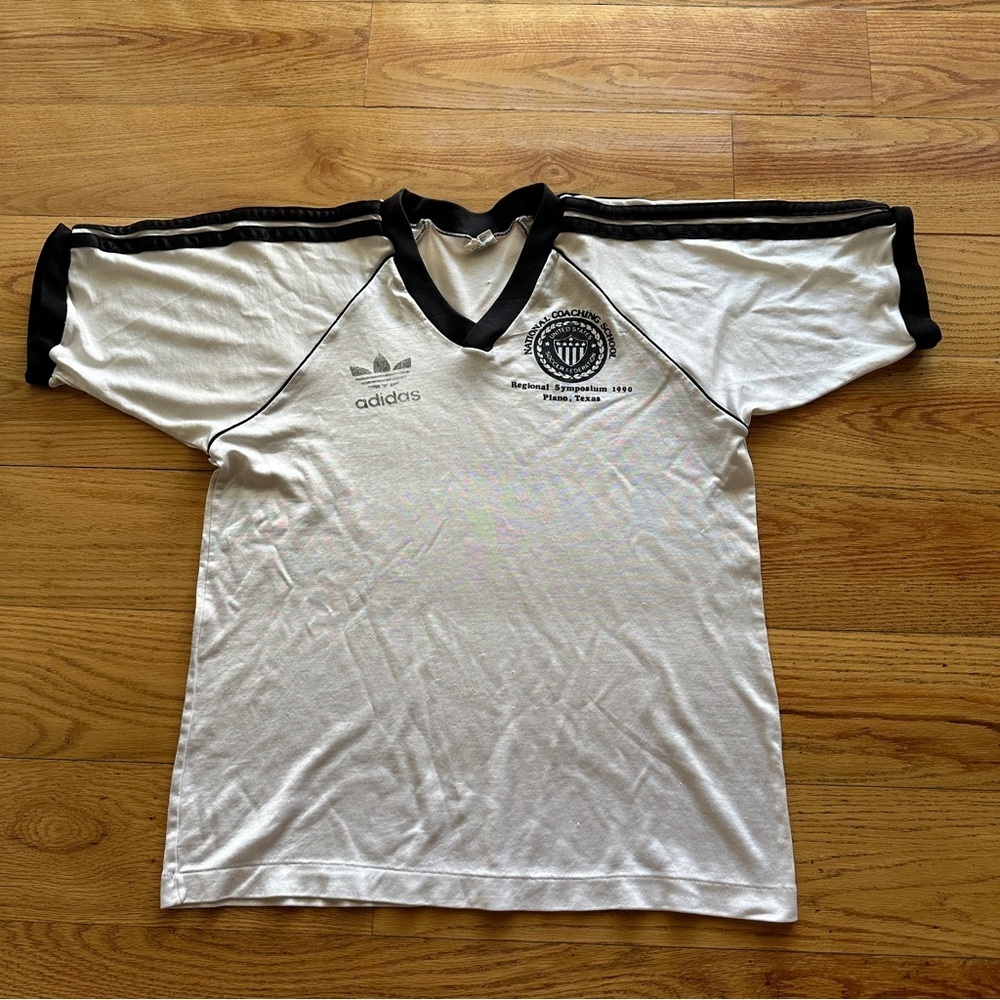 Vintage 90s Adidas National Coaching School Tshirt Size Medíum - Picture 15 of 16